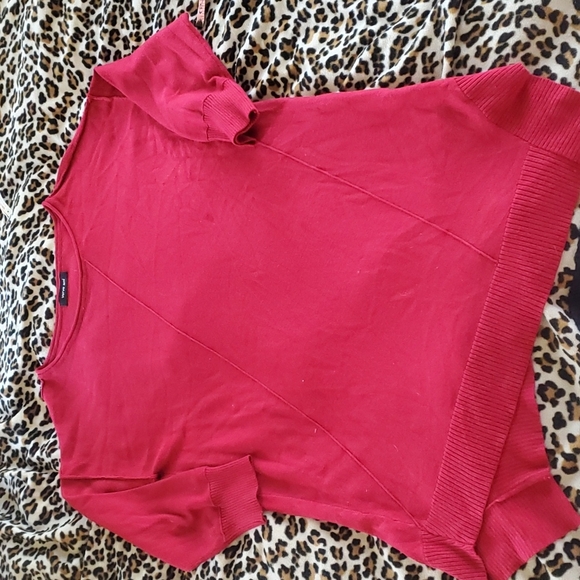 Red 3/4 sleeve tunic - Picture 1 of 5
